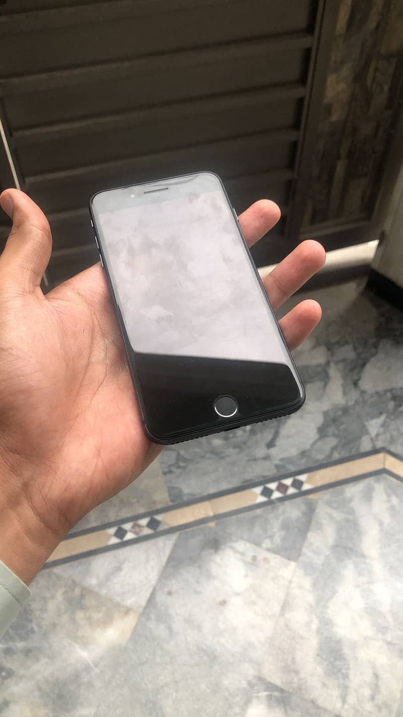 iPhone 8 Plus 7