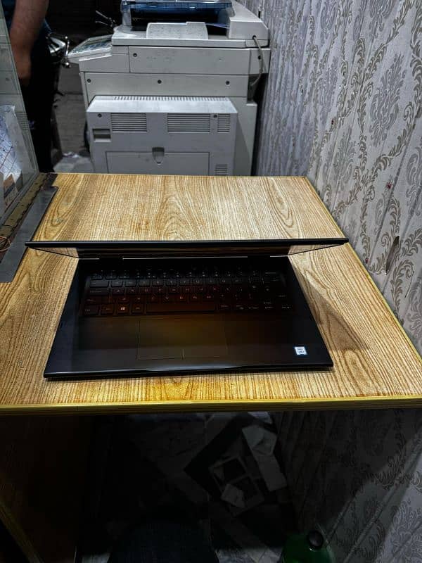 Dell Latitude i5 8th 2in1, 8/256 1