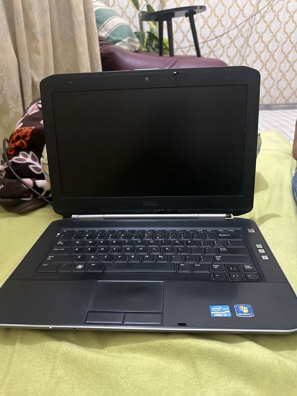 Dell leptop 10 \ 10 ssd 128 lagi hui hy inter core i5 2nd genration 0