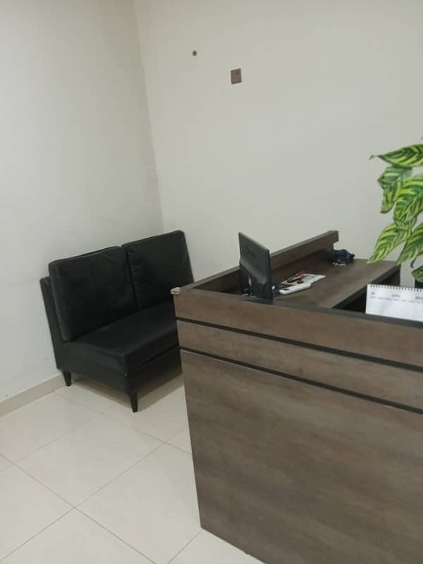 MAN SABA AVENUE VIP LAVISH FURNISHED OFFICE FOR RENT 24 &7 OFFICE WORK 8