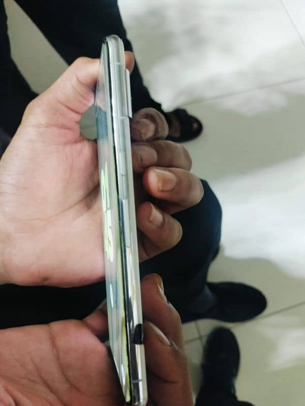 GOGEL pixel 7 pro 10 by 10 condition 2