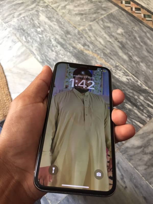 iPhone X 3