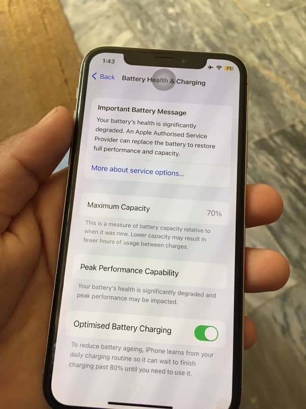 iPhone X 4