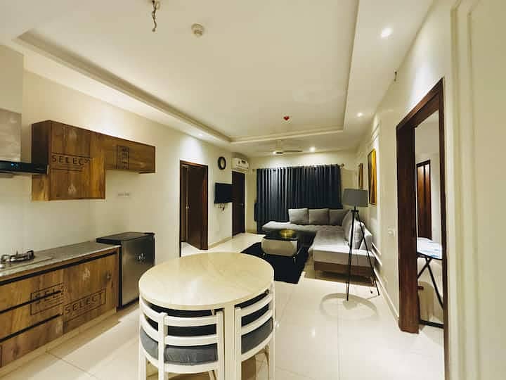 Fully Furnished 2-Bed Apartment for Rent in Defence View DHA Phase 4 3