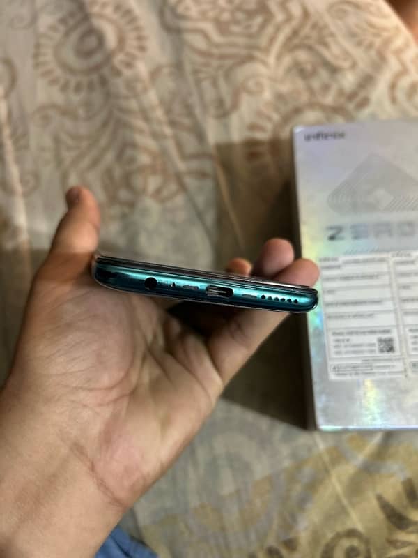 infinix zero 8i  8/128 3