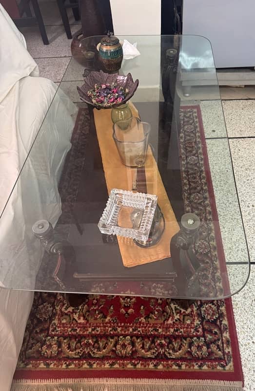 Centerl table in wood shape 0
