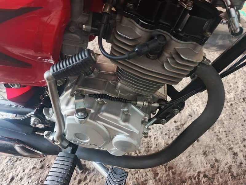 Honda CG 125 2024 4