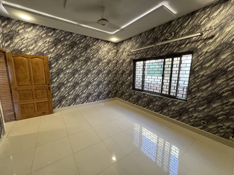 F-11 1kanal upper portion Available Fir Rent sapret gate 2