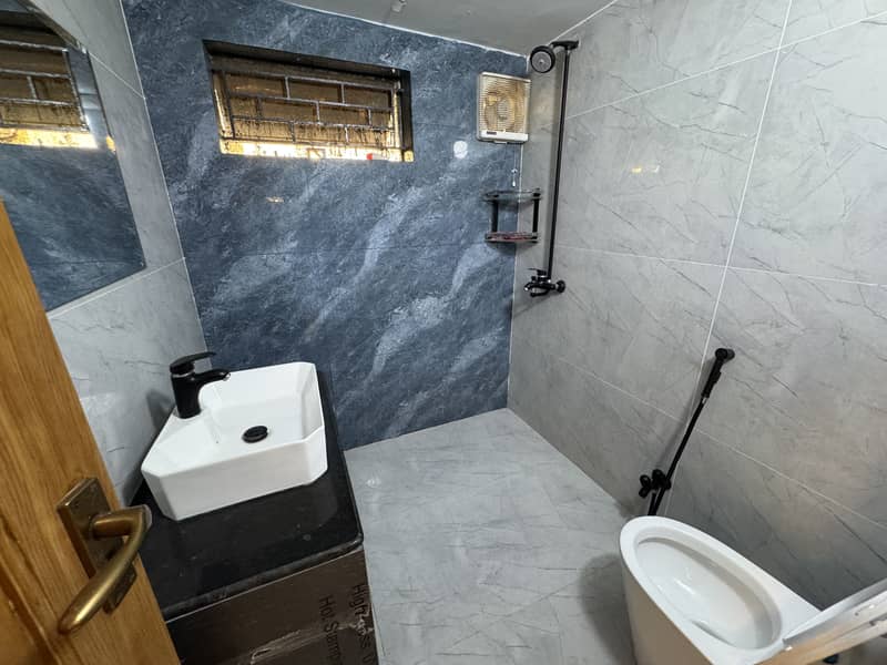 F-11 1kanal upper portion Available Fir Rent sapret gate 4