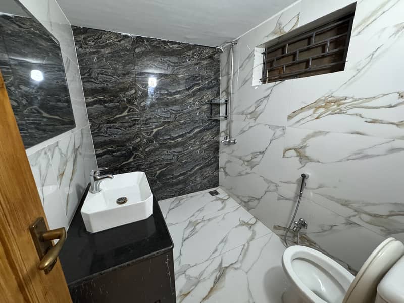 F-11 1kanal upper portion Available Fir Rent sapret gate 5