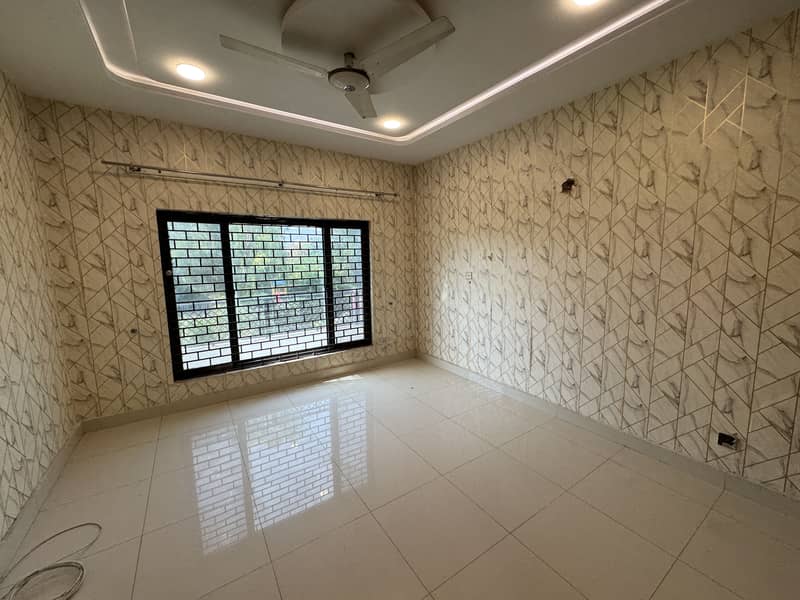 F-11 1kanal upper portion Available Fir Rent sapret gate 6