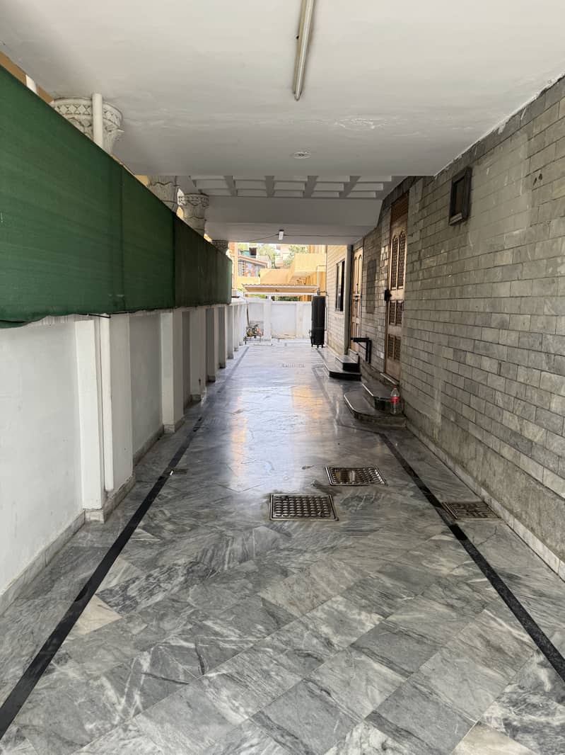 F-11 1kanal upper portion Available Fir Rent sapret gate 10