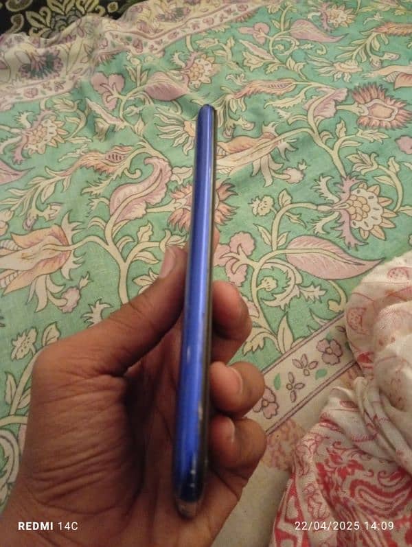 Tecno spark 6go 3