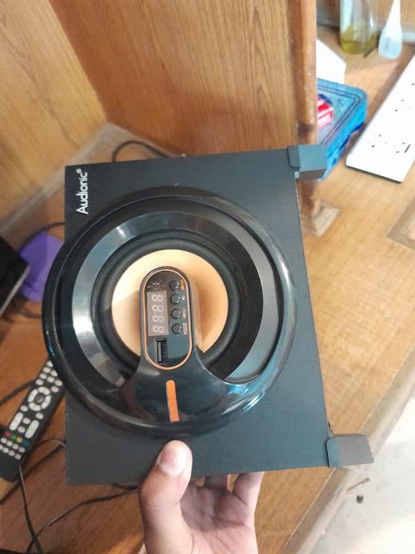 Audionic Woofers in good condition 3
