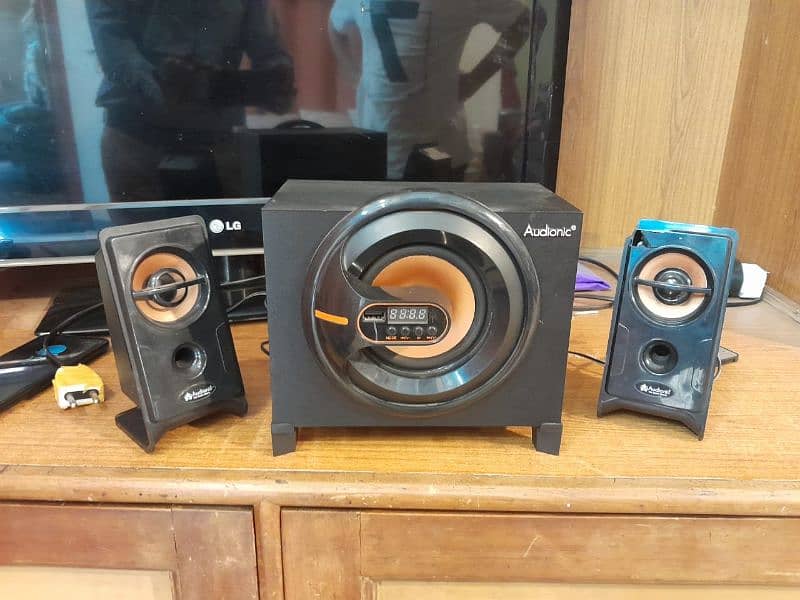 Audionic Woofers in good condition 4