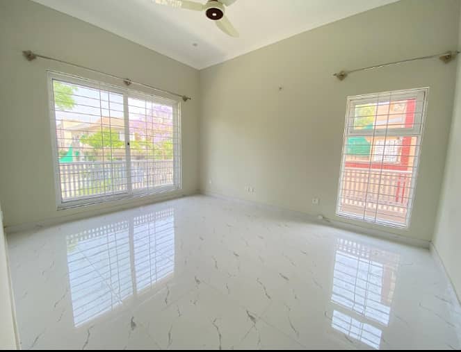 brand new one kanal upper portion available for rent with original picture attached 5