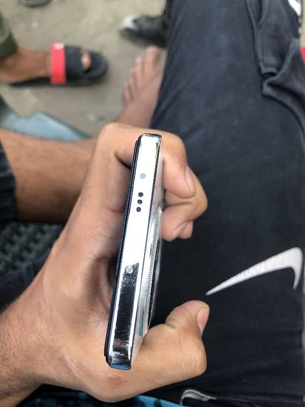 Tecno Cammon 30 2