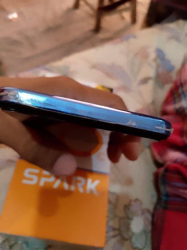 spark 10c  128+8+4 11