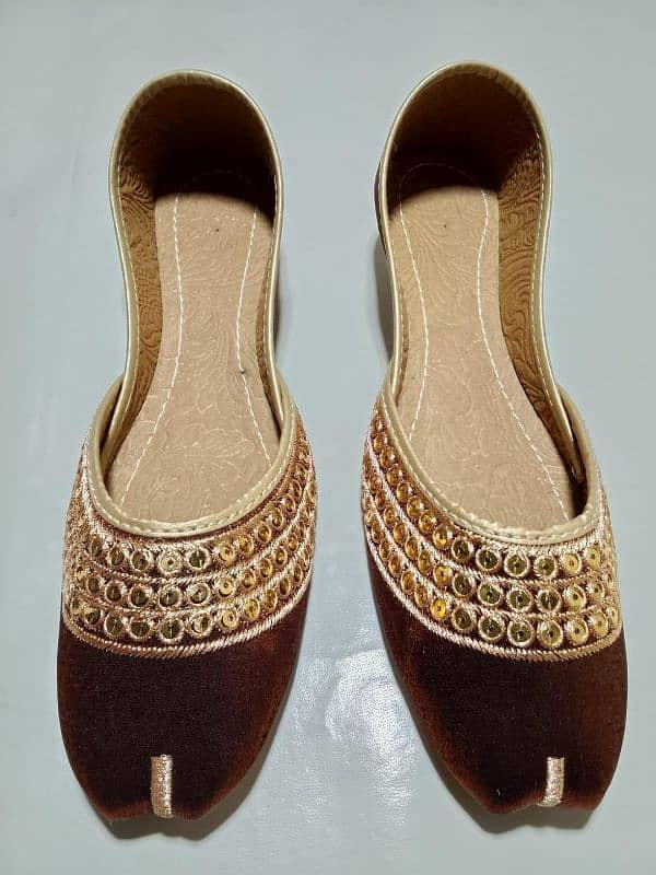 Fancy women Embroidered Fabric khussa 1 pair 0