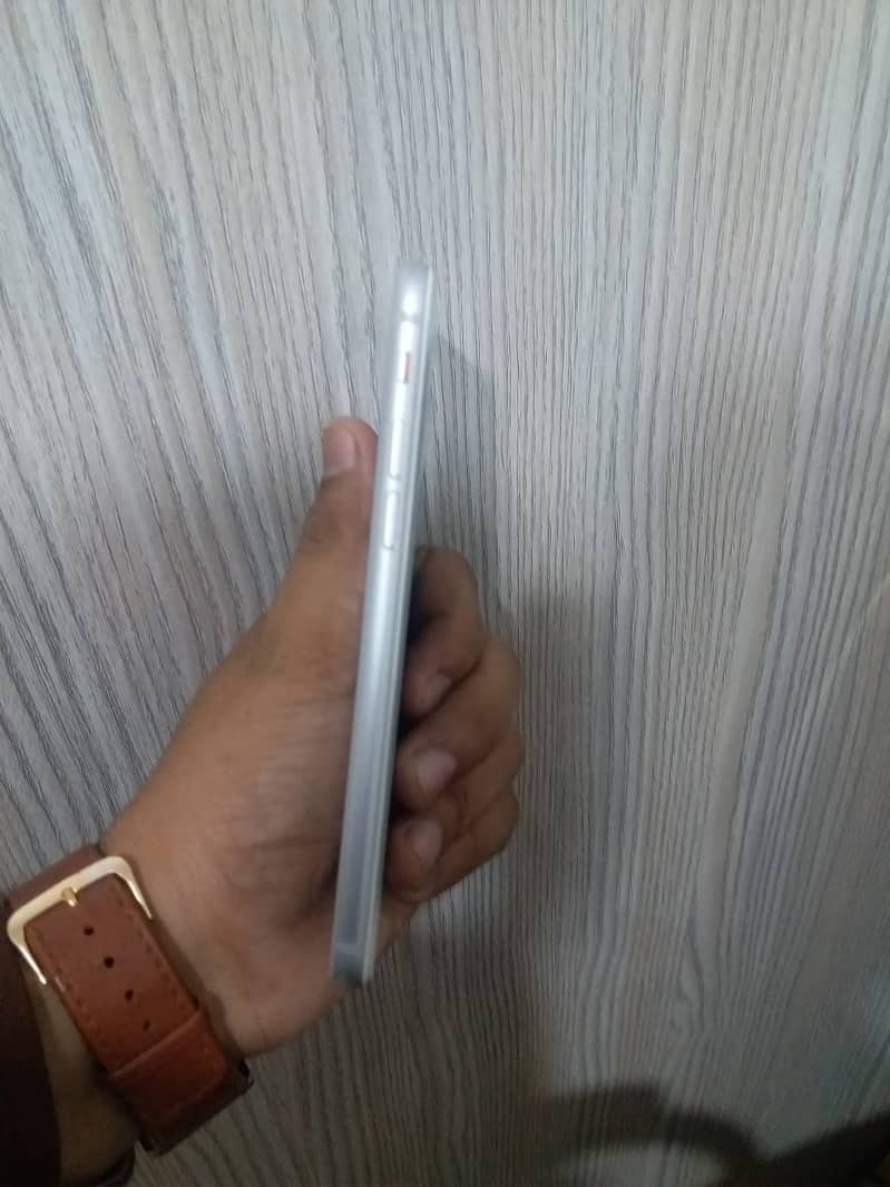 Apple iPhone 8 2
