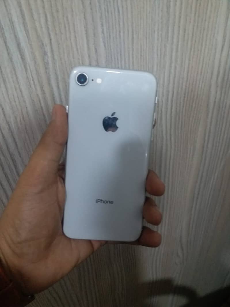 Apple iPhone 8 4