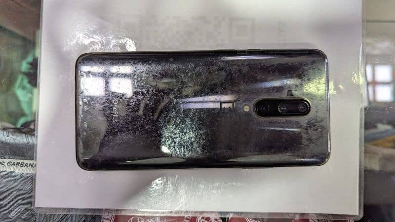 one plus 7 pro 8Gb Ram 256 storge 3