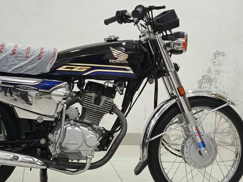 HONDA CG125 SELF START MODEL 2024 4