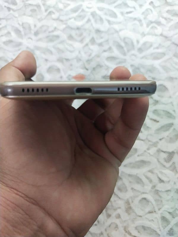 Huawei y6 || 4