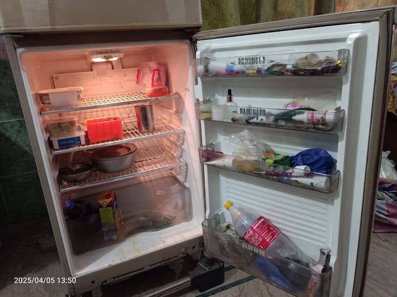Dawlance Refrigerator 0