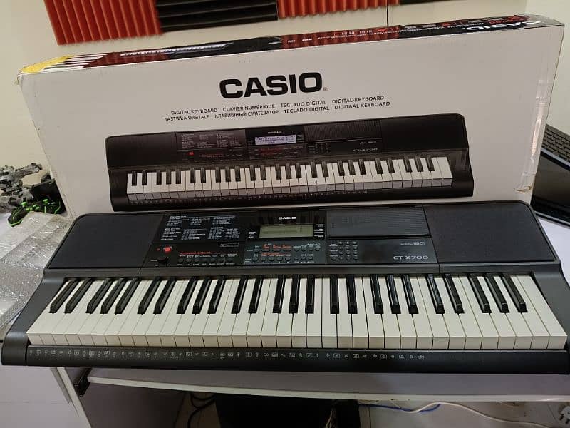 Casio Digital Piano CT-X700  61 Keys 1