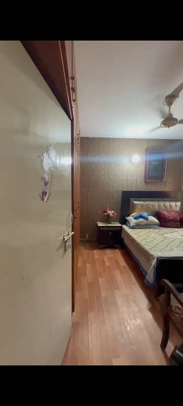 A Pair of Apartment 5