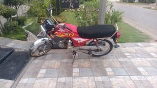 SELLING BEAUTIFUL BIKE