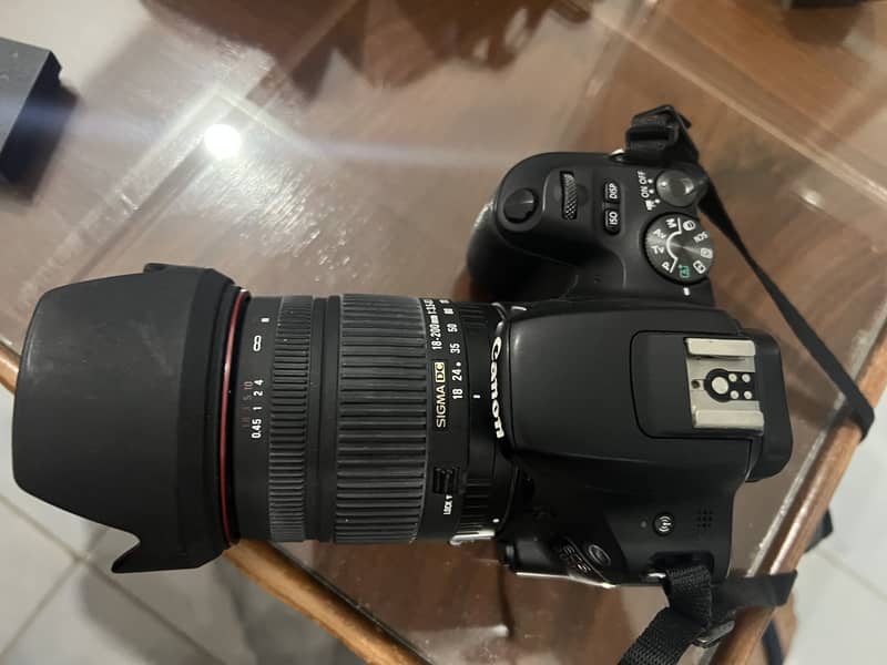 Canon dslr EOS200D 5