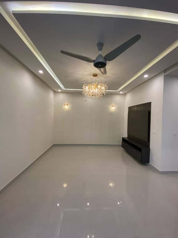 10.45 Marla Beautiful House Bahria Town, Lahore 19