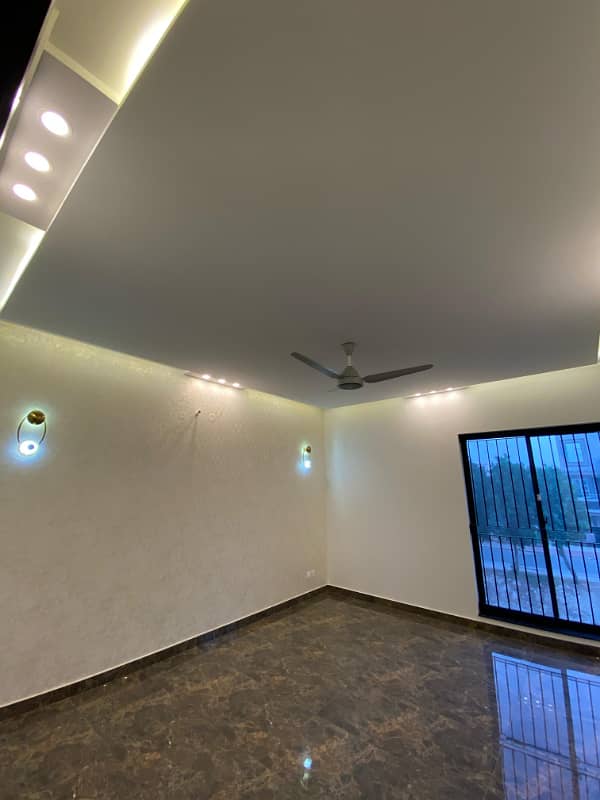 10.45 Marla Beautiful House Bahria Town, Lahore 24
