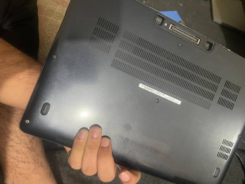 core i5 6 gen touch screen 4k display|negothiable price| urgent sale 5
