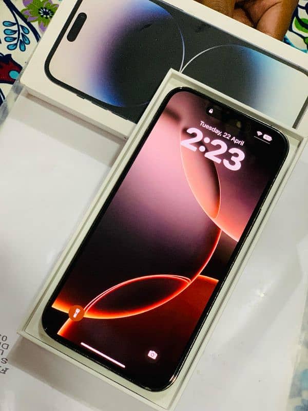 IPHONE 14 PRO MAX JV ALMOST BRAND NEW 4
