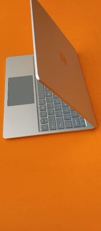 Microsoft Surface laptop go3 5