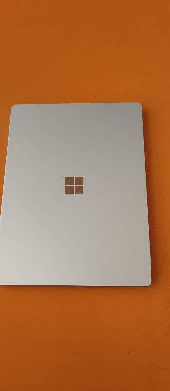 Microsoft Surface laptop go3 7