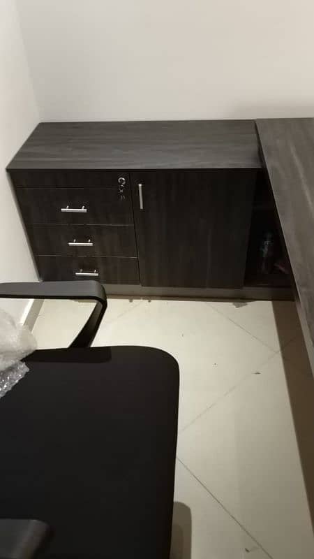 Executive table/ Office table 2