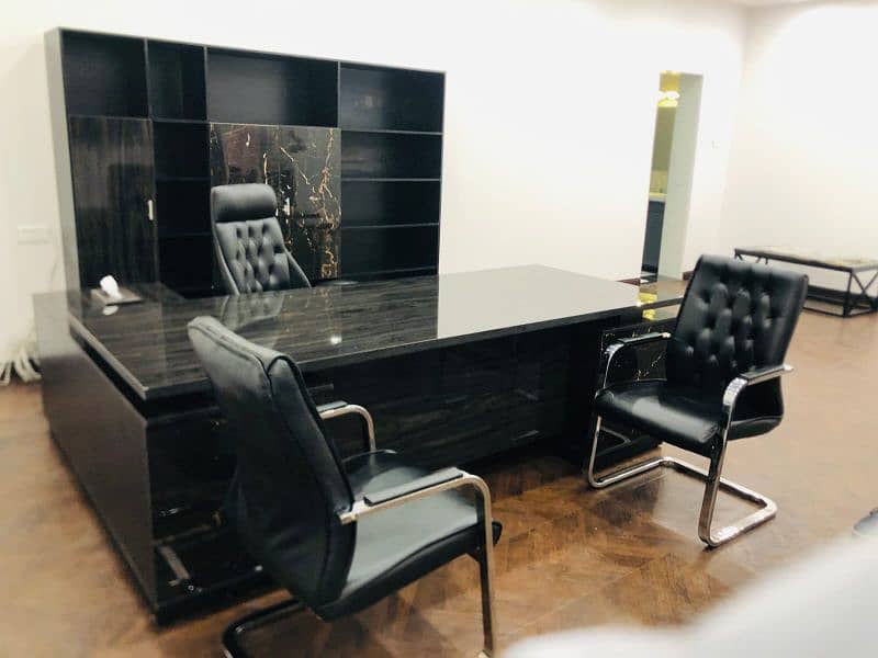 Executive table/ Office table 6