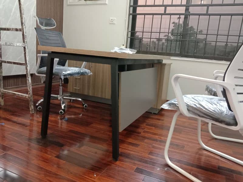 Executive table/ Office table 12