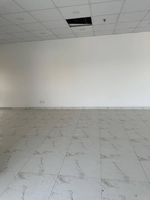 Office Available For Rent At Main Boulvard Gulberg New Buidling 5