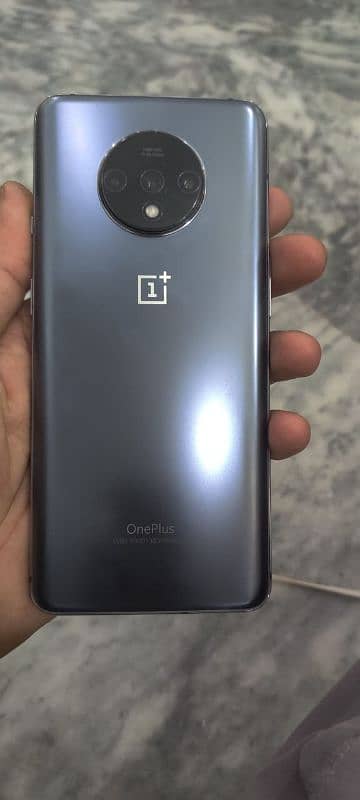 one plus 7T 8Gb Ram 128 Gab memory 2