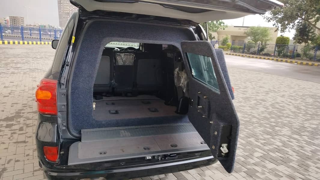 Bullet Proof Car Rental Land Cruiser V8 Fortuner Revo BMW Available 0