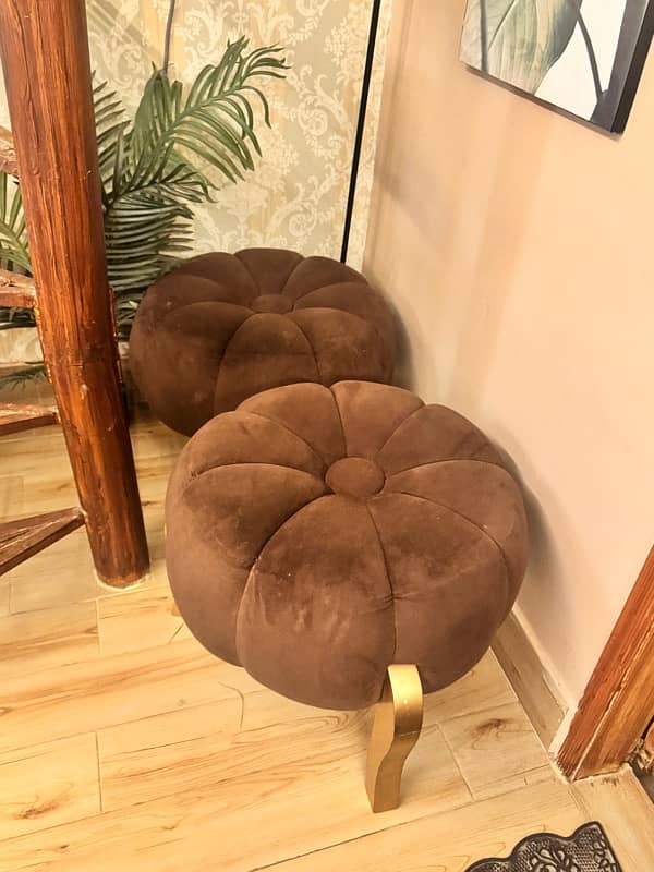 2 seater like new 4