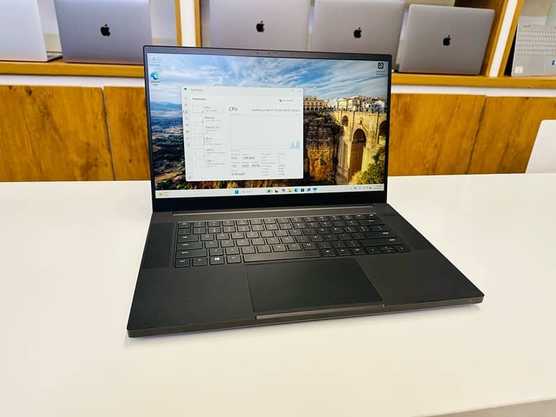 RAZER BLADE | 10th Gen | Intel Core i7 | 16GB With 512 GB 3
