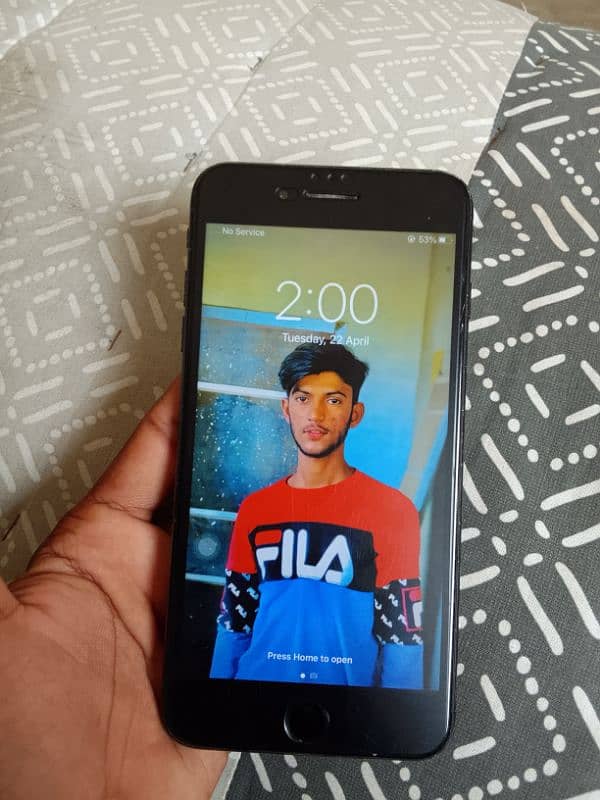 urgent sell iphone 7plus non pta 5