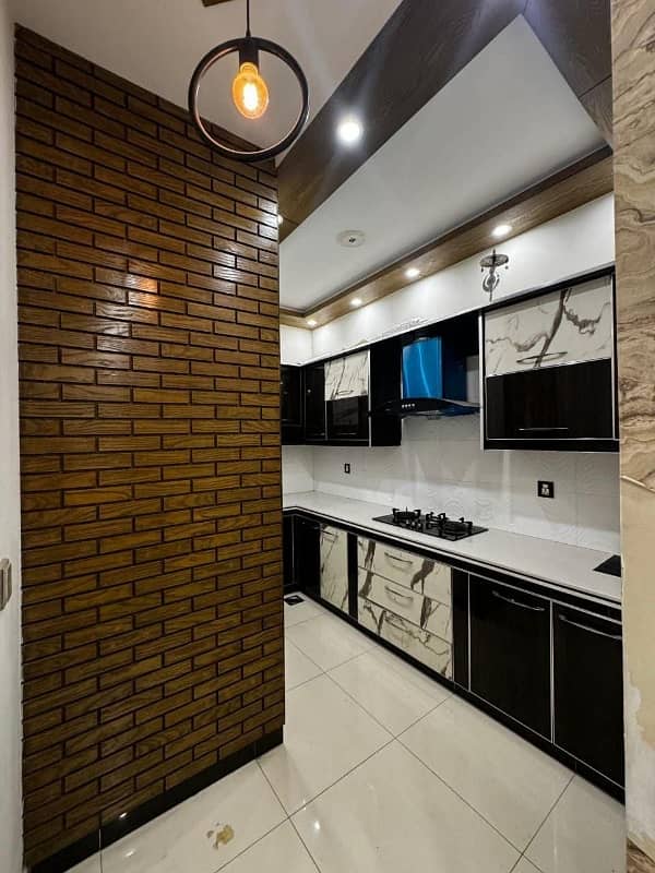 10 Marla Lower Portion Full Furnished Available For Rent In Bahria Town, Lahore 5