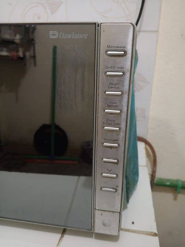 microwave oven with Grill 1